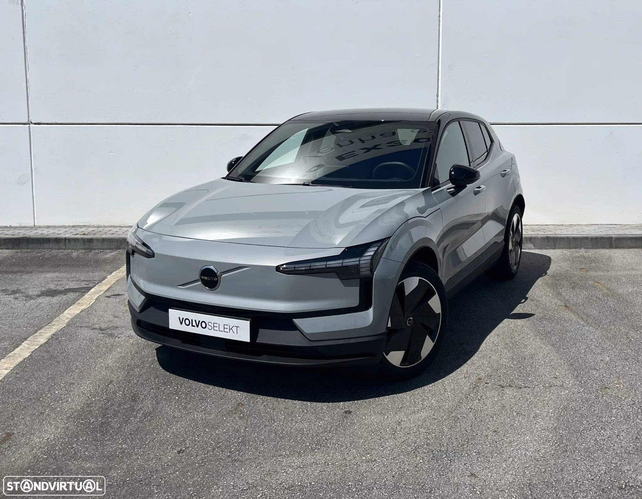 Volvo EX30 69 kWh Single Motor Extended Range Plus - 1