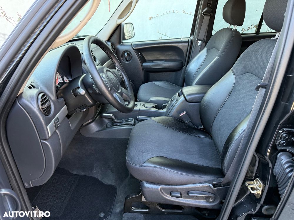 Jeep Cherokee 2.8 CRD Renegade - 11