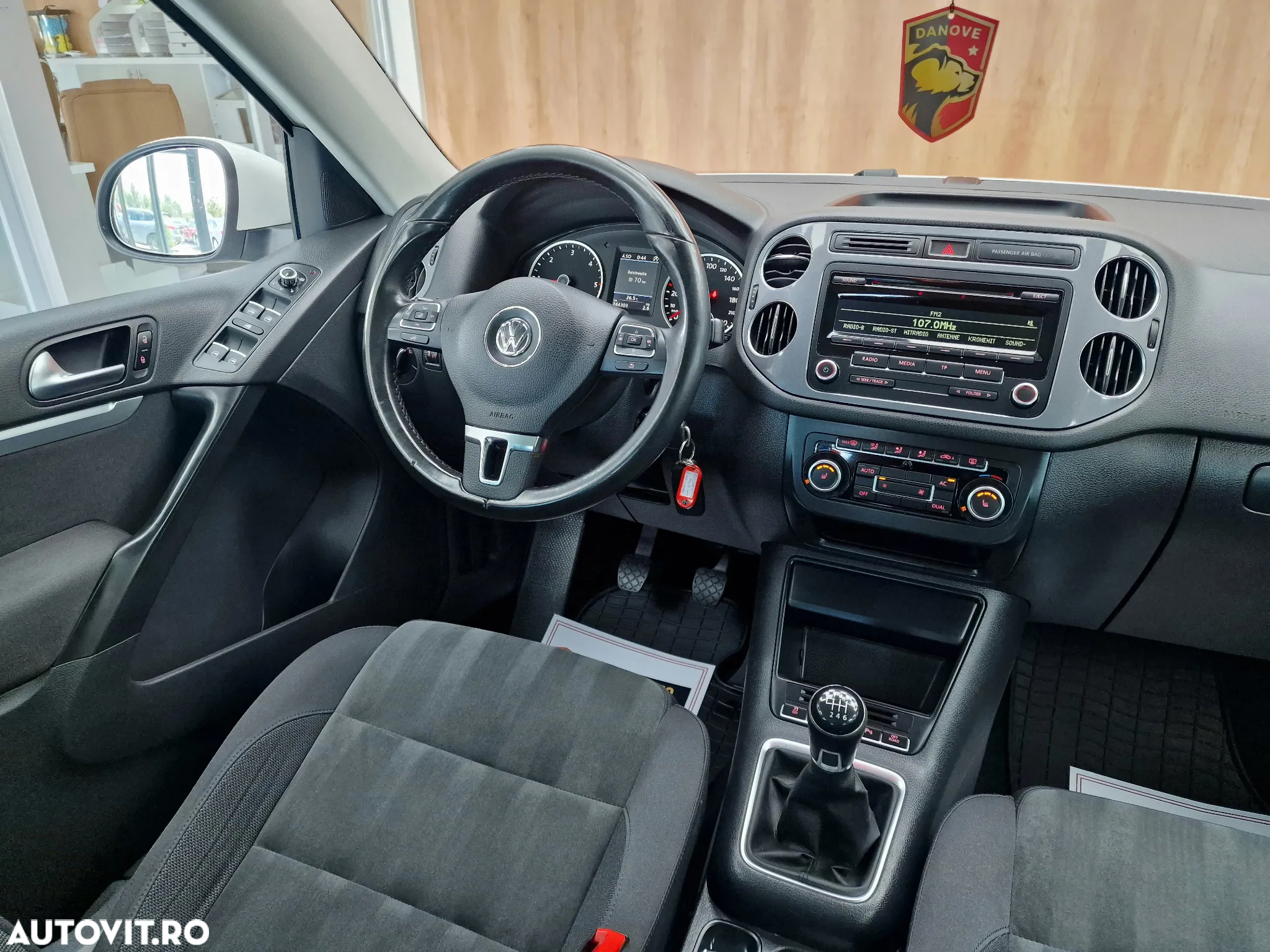 Volkswagen Tiguan 2.0 TDI 4Motion Track & Field - 18