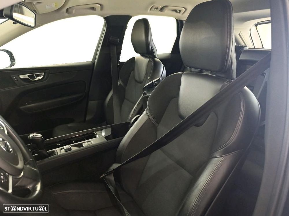 Volvo XC 60 2.0 D3 Momentum - 6