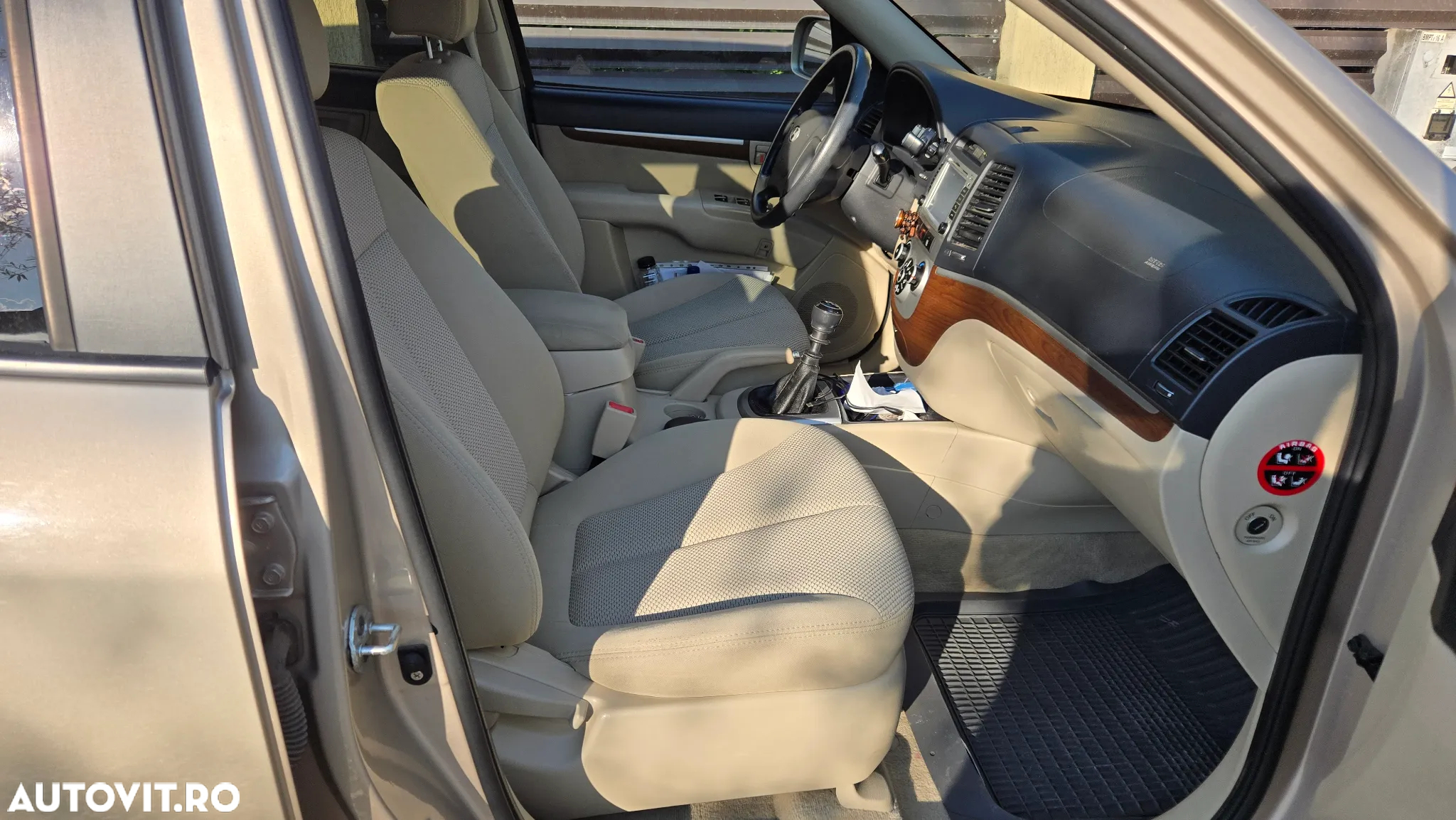 Hyundai Santa Fe 2.2 DSL VGT 5 SEATS 4WD - 8