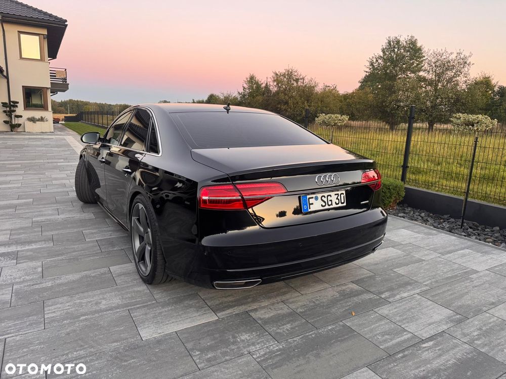 Audi A8 - 12