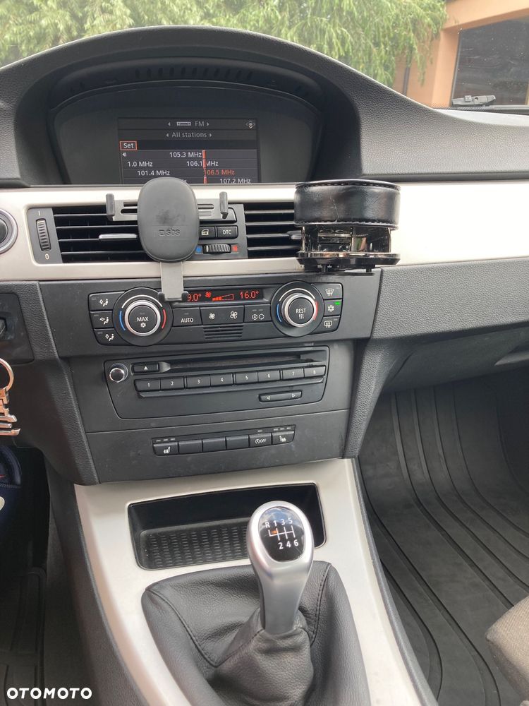 BMW Seria 3 318d DPF - 10