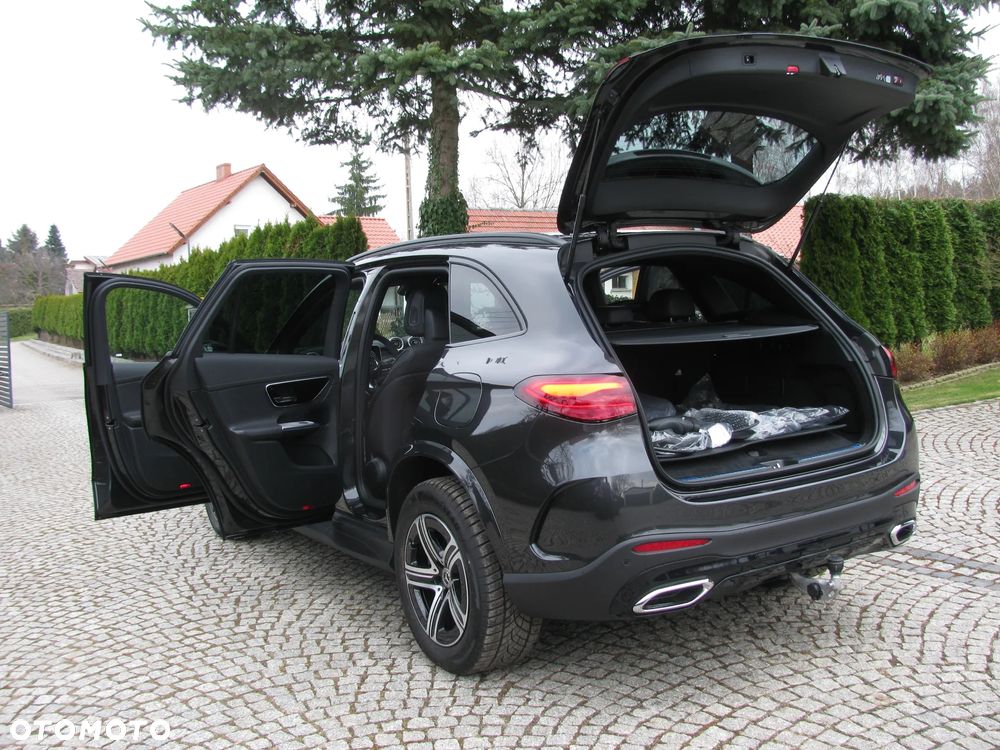 Mercedes-Benz GLC - 12