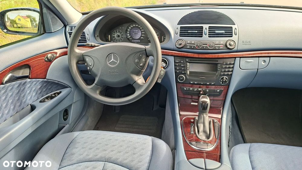 Mercedes-Benz Klasa E 200 Kompressor Automatik Classic - 5