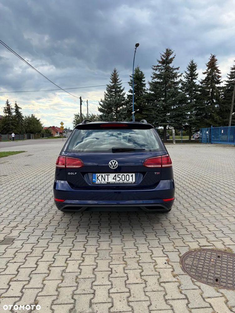 Volkswagen Golf - 5