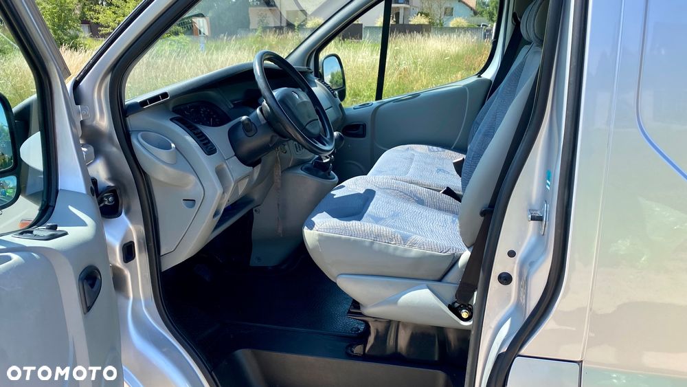 Renault Trafic - 15