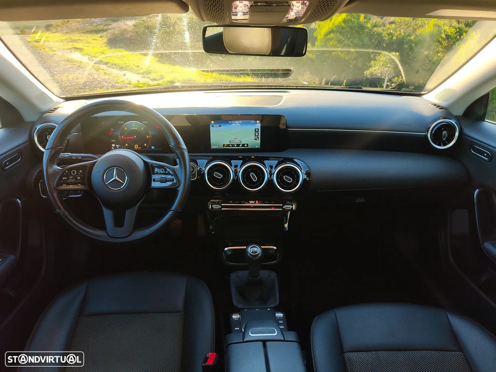 Mercedes-Benz CLA 180 d - 4