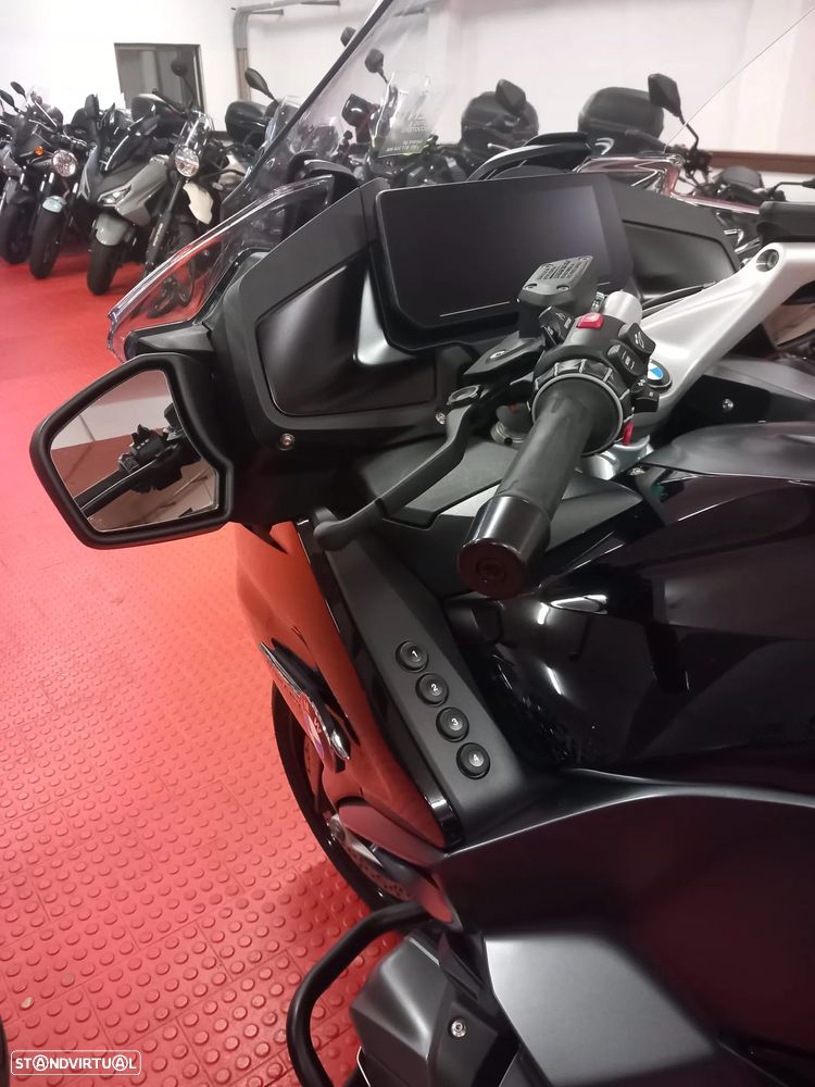 BMW R 1250 RT Triple Black 2024 - 8