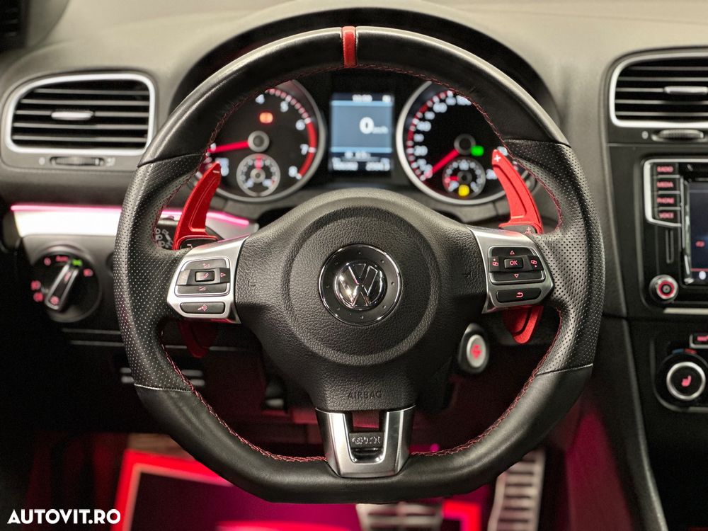 Volkswagen Golf - 17