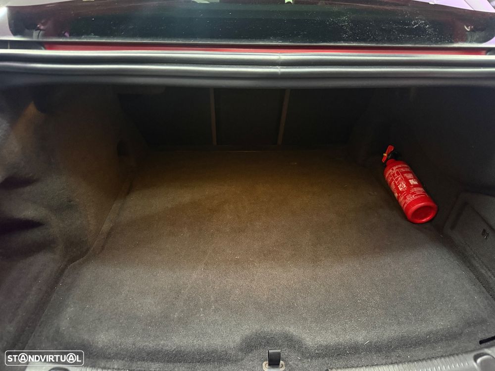 Jaguar XE D180 Aut. R-Dynamic S - 27