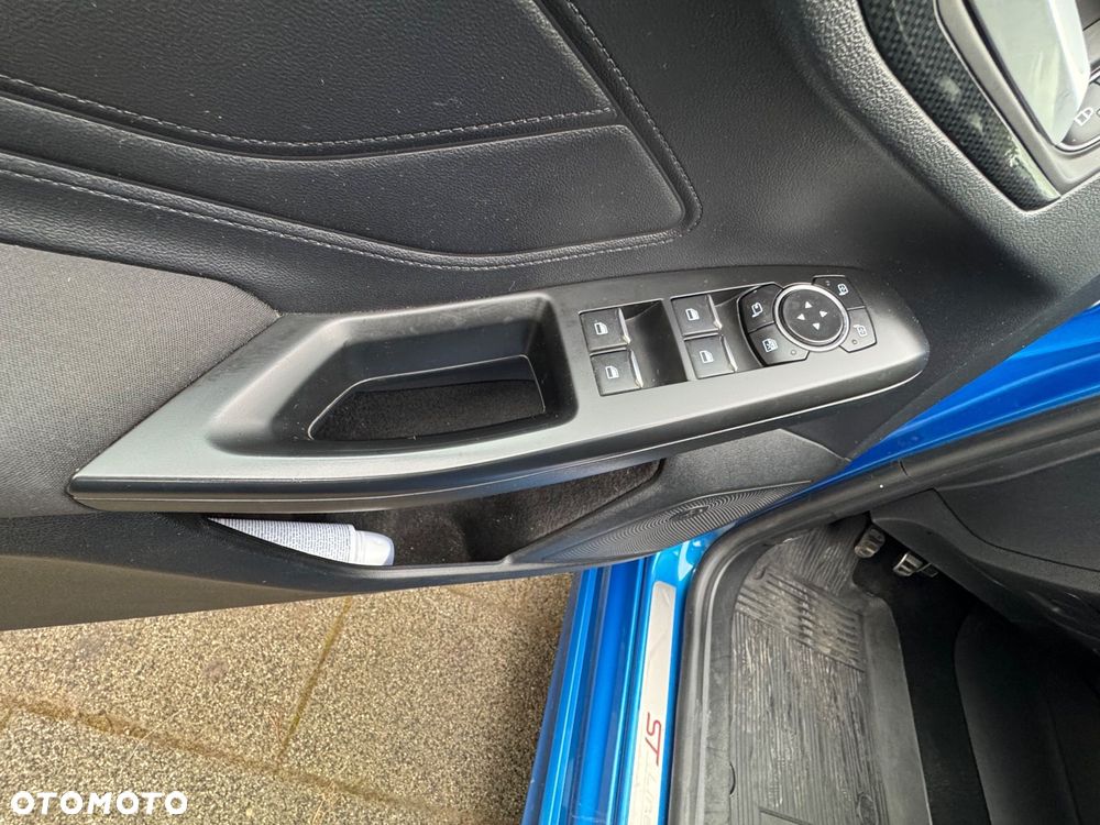 Ford Focus 1.5 EcoBoost ST-Line - 18