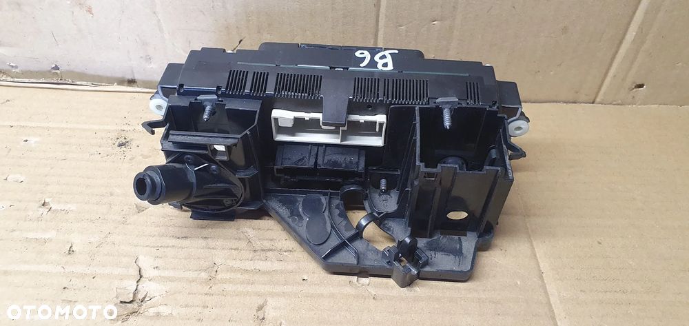 Panel nawiewu powietrza VW Passat B6 - 3