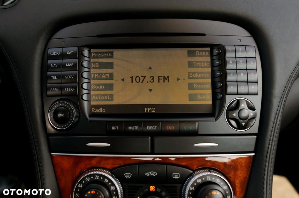 Mercedes-Benz SL - 19