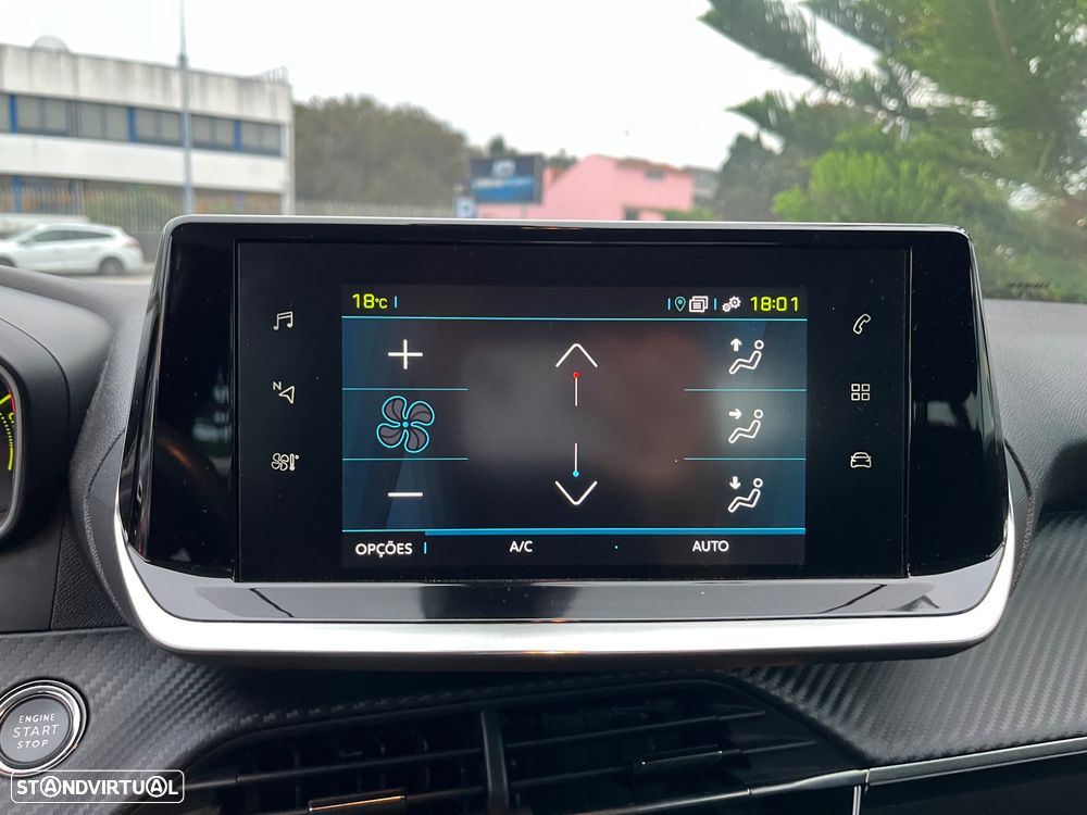 Peugeot e-2008 50 kWh Active Pack - 38