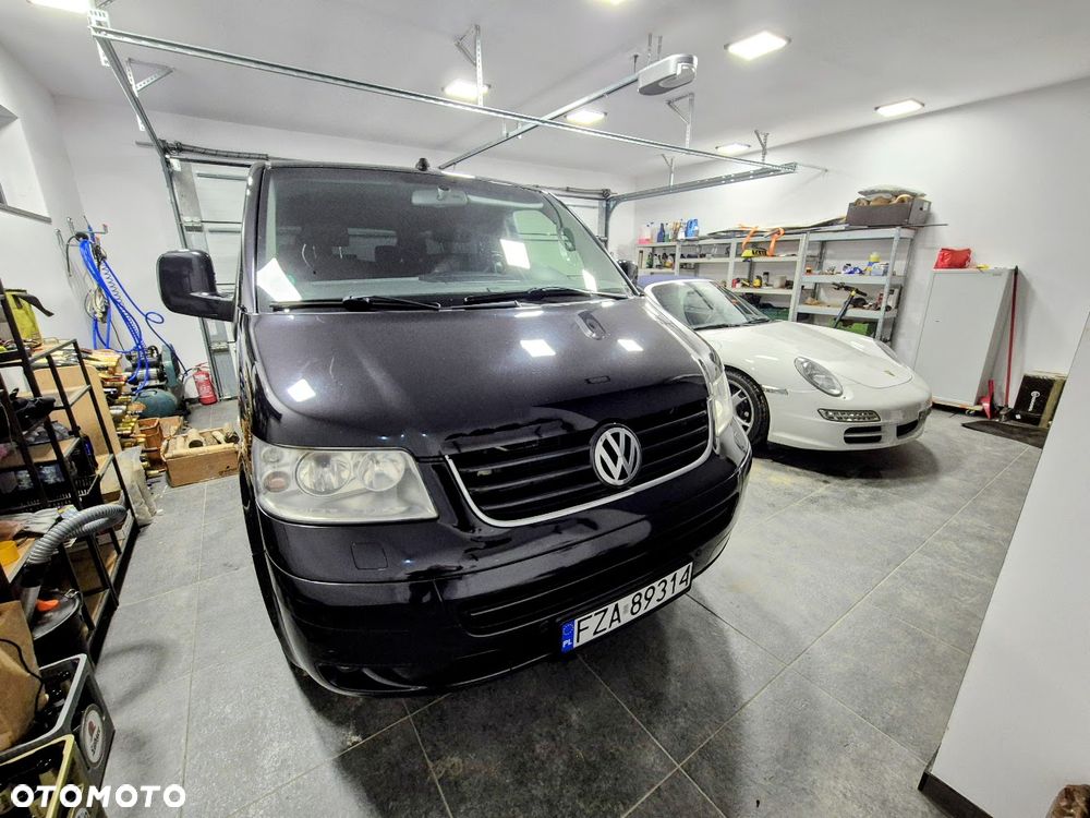 Volkswagen Multivan - 17