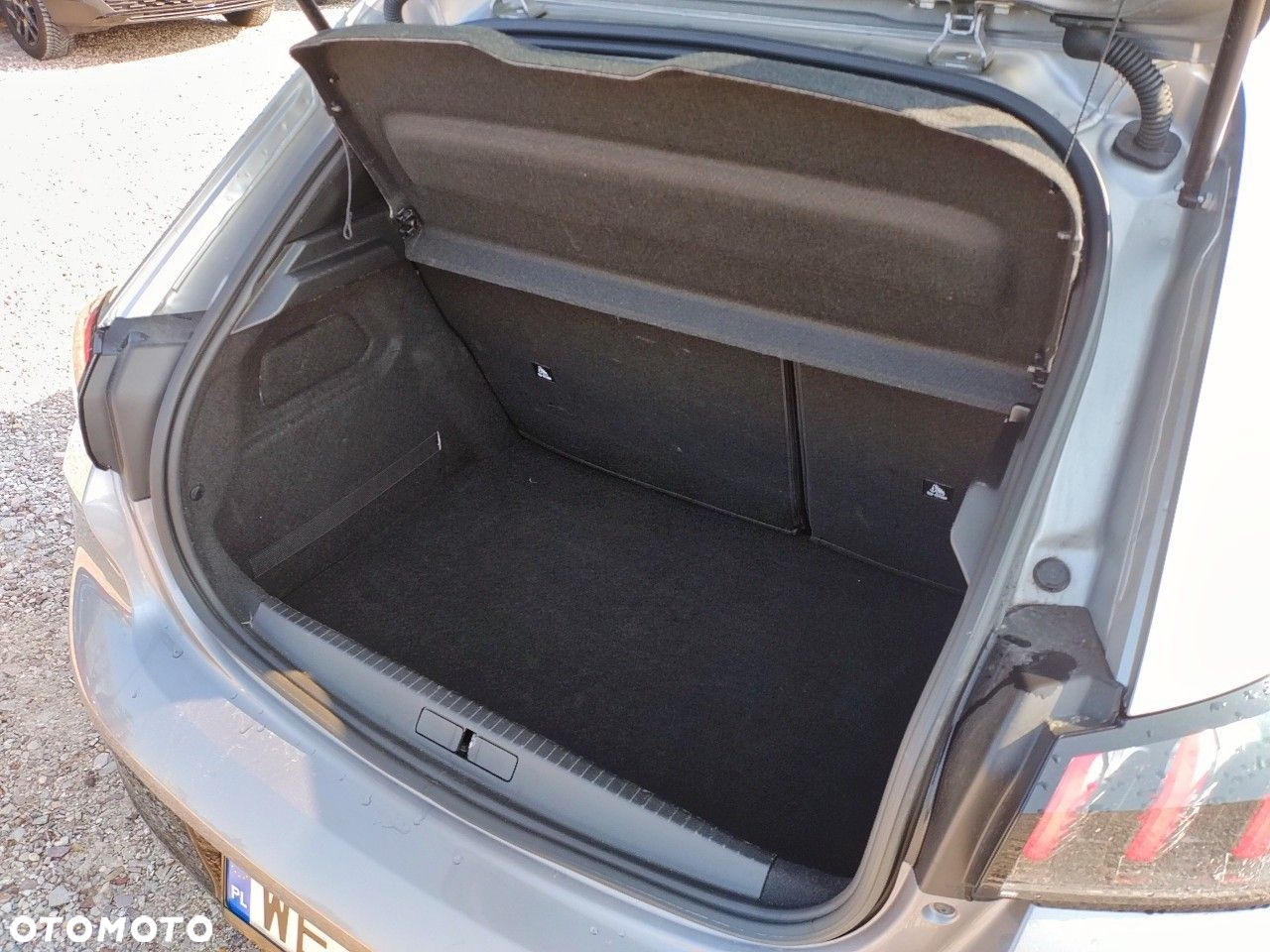 Peugeot 208 1.2 PureTech Allure Pack S&S EAT8 - 6