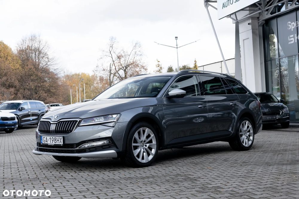 Skoda Superb 2.0 TSI 4x4 Scout DSG - 3