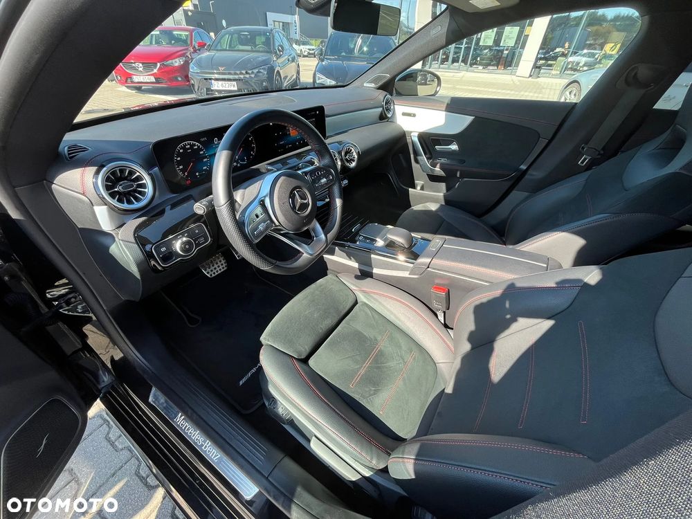 Mercedes-Benz CLA 200 AMG Line 7G-DCT - 9