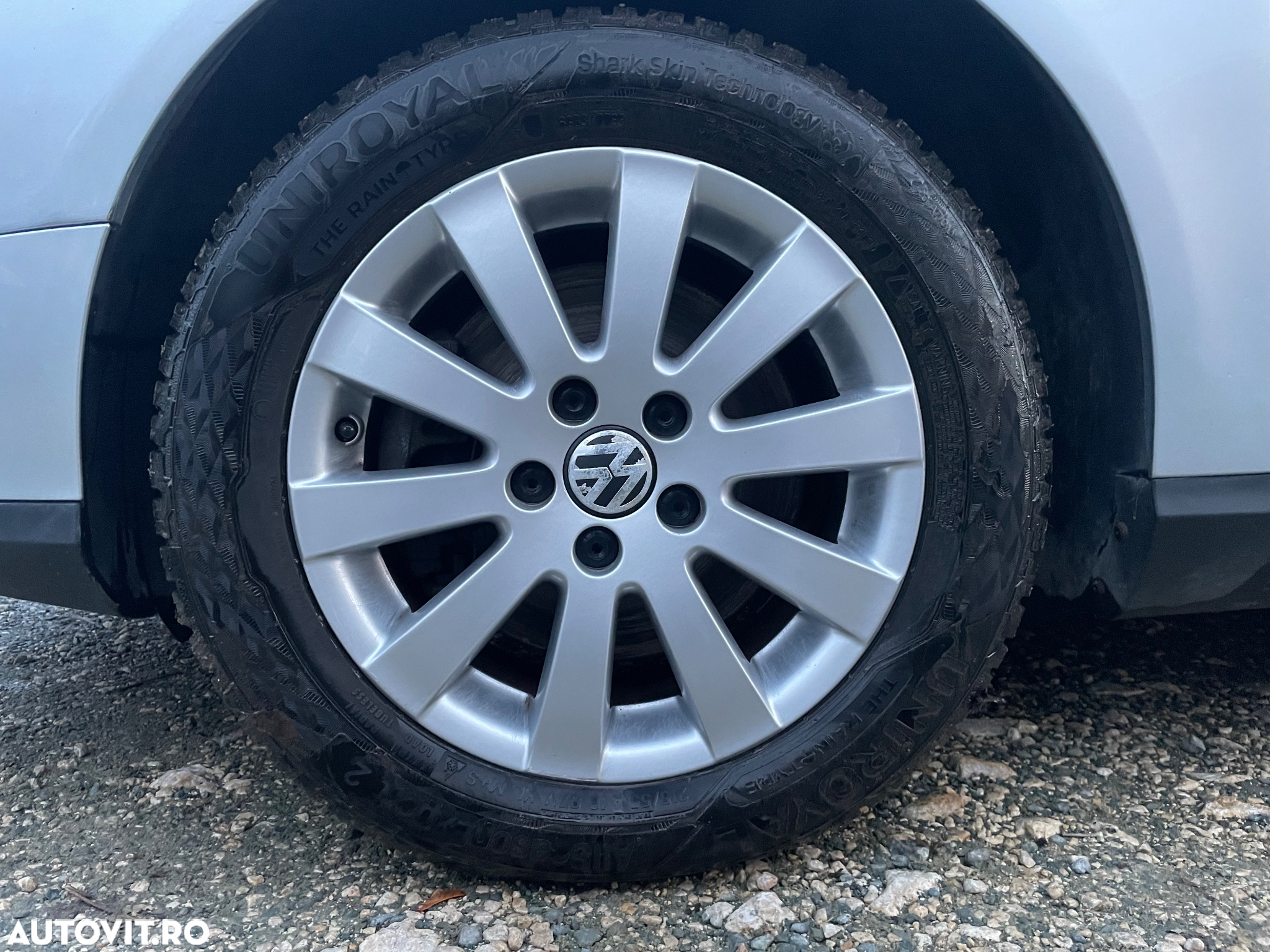 Volkswagen Passat 2.0 TDI DPF Comfortline - 24
