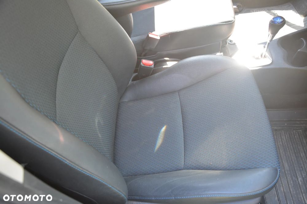 Toyota Yaris Hybrid 100 Dynamic - 11