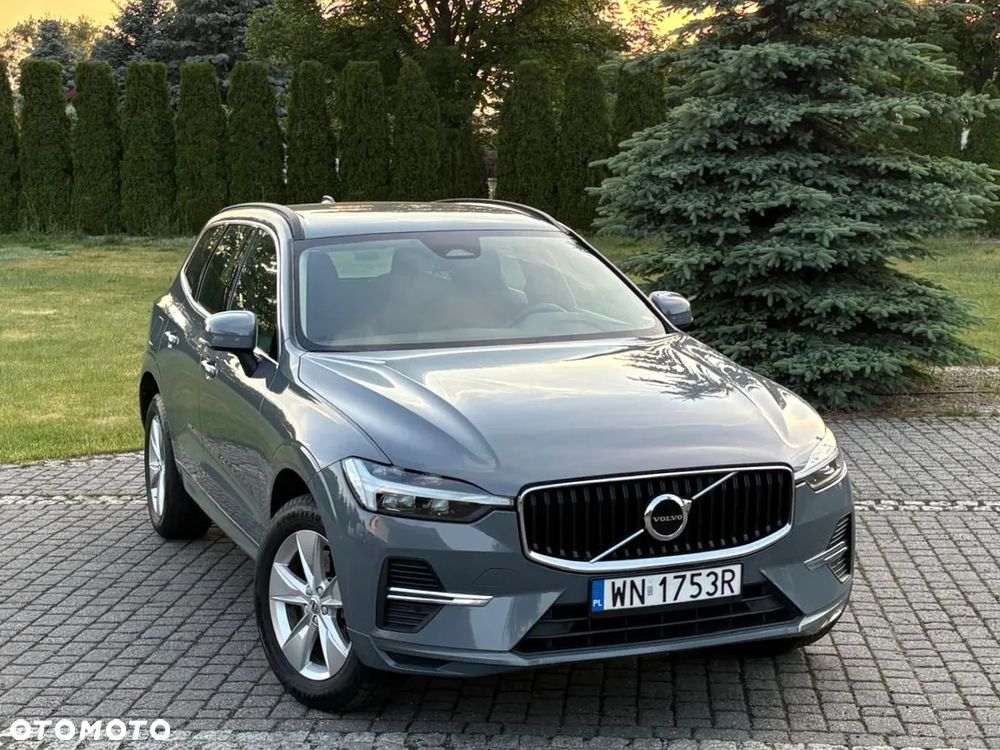 Volvo XC 60 B4 D AWD Momentum Pro - 4