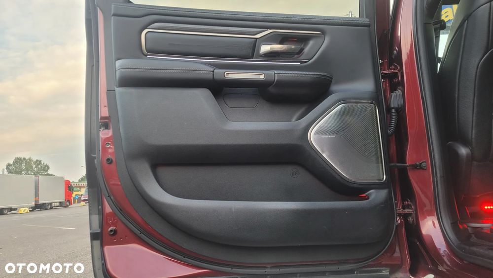 RAM 1500 5.7 Crew Cab Limited - 21