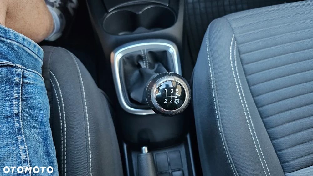 Toyota Yaris 1.0 Premium - 34