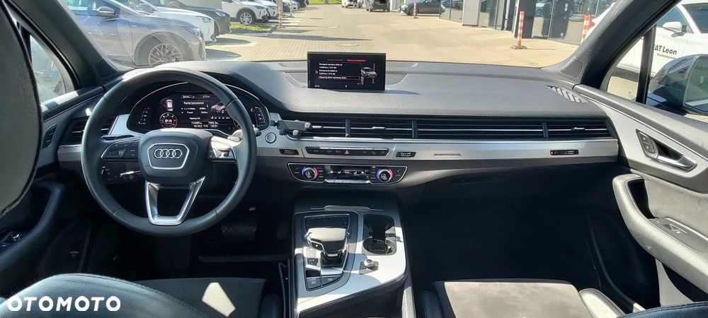 Audi Q7 - 10