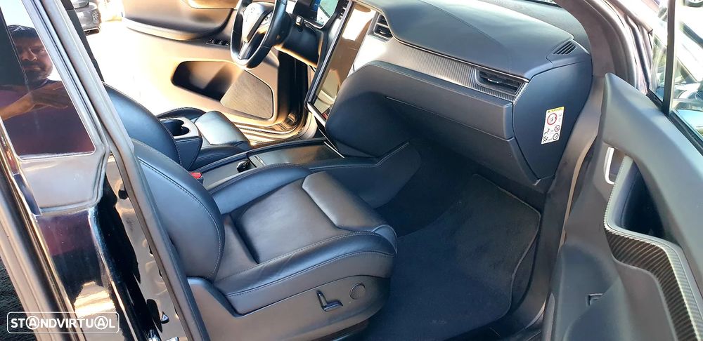 Tesla Model X Long Range - 17