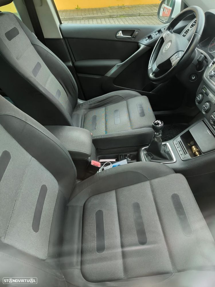 VW Tiguan 1.4 TSI Sport 4Motion - 11