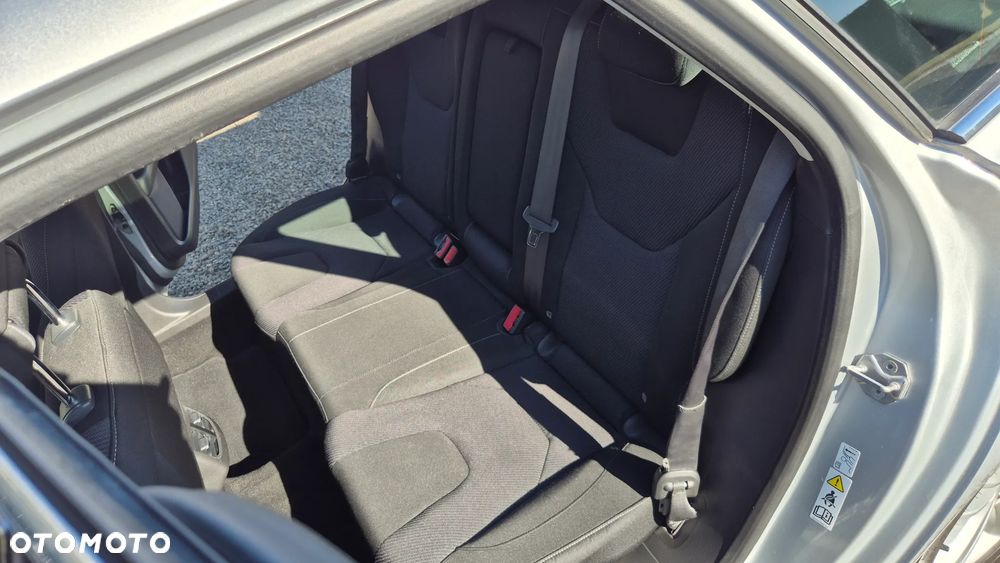 Ford Mondeo SW 2.0 TDCi S&S PowerShift-Aut Titanium - 20