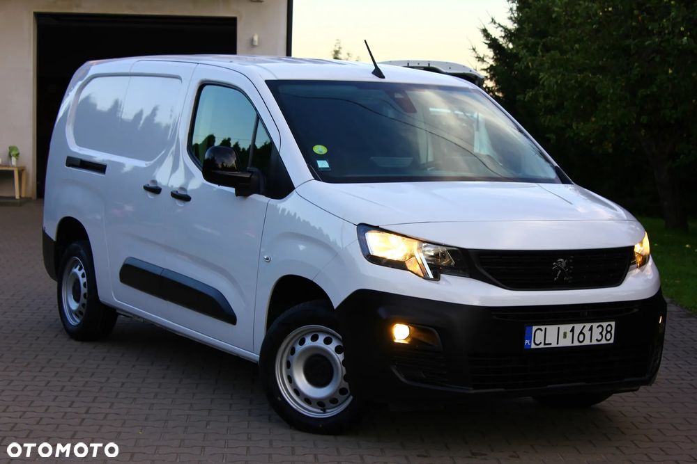 Peugeot PARTNER 1.5HDI 130KM AUTOMAT 8 BIEGÓW LONG DŁUGI 3 OSOBOWY PERFEKT AUTO NAVIGACJA KAMERY,ASYSTENTY,VF23% - 1