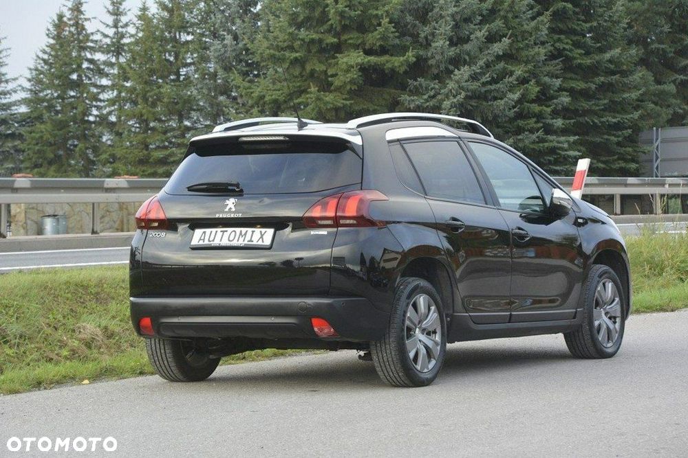 Peugeot 2008 1.2 Pure Tech Style EU6 - 9