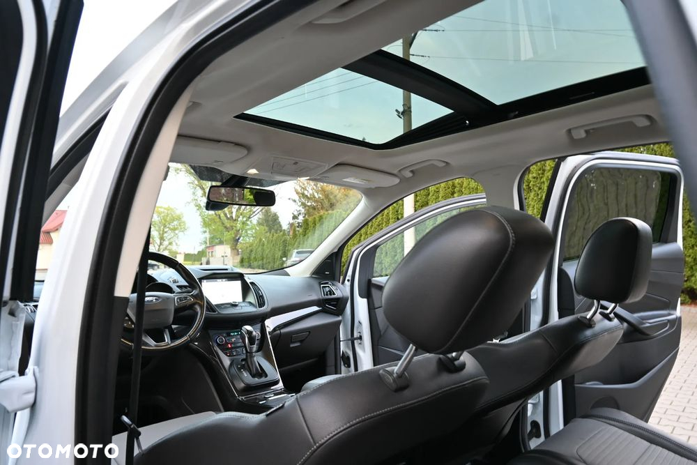 Ford Kuga 2.0 TDCi AWD Titanium - 38