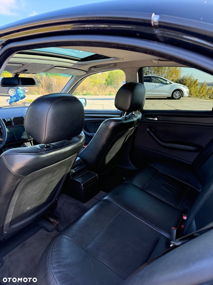 BMW Seria 3 318i - 7