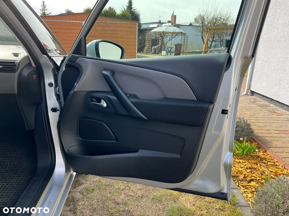 Citroën C4 Picasso 1.6 e-HDi Exclusive ETG6 - 16