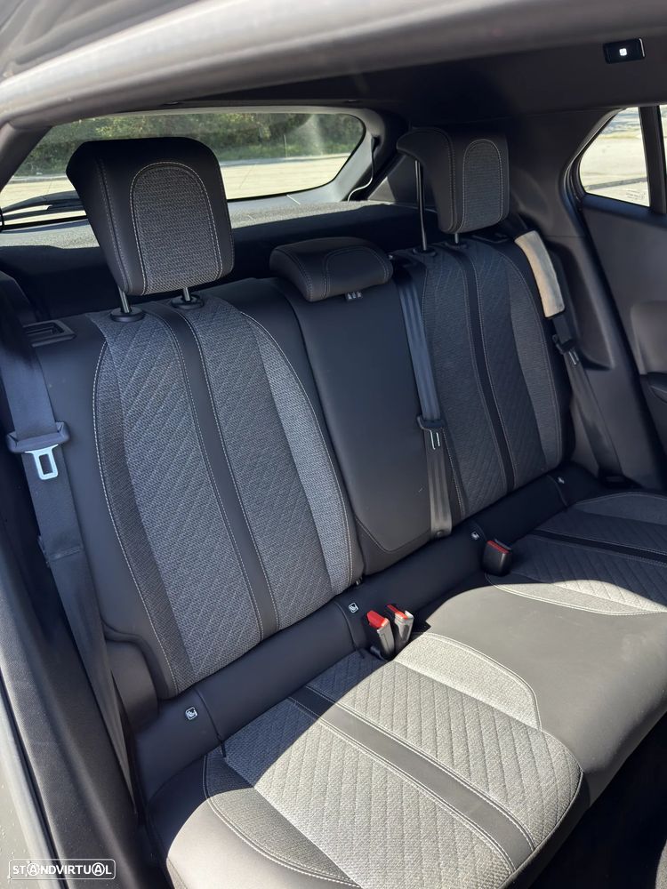 Peugeot 2008 1.2 PureTech Allure Pack - 8