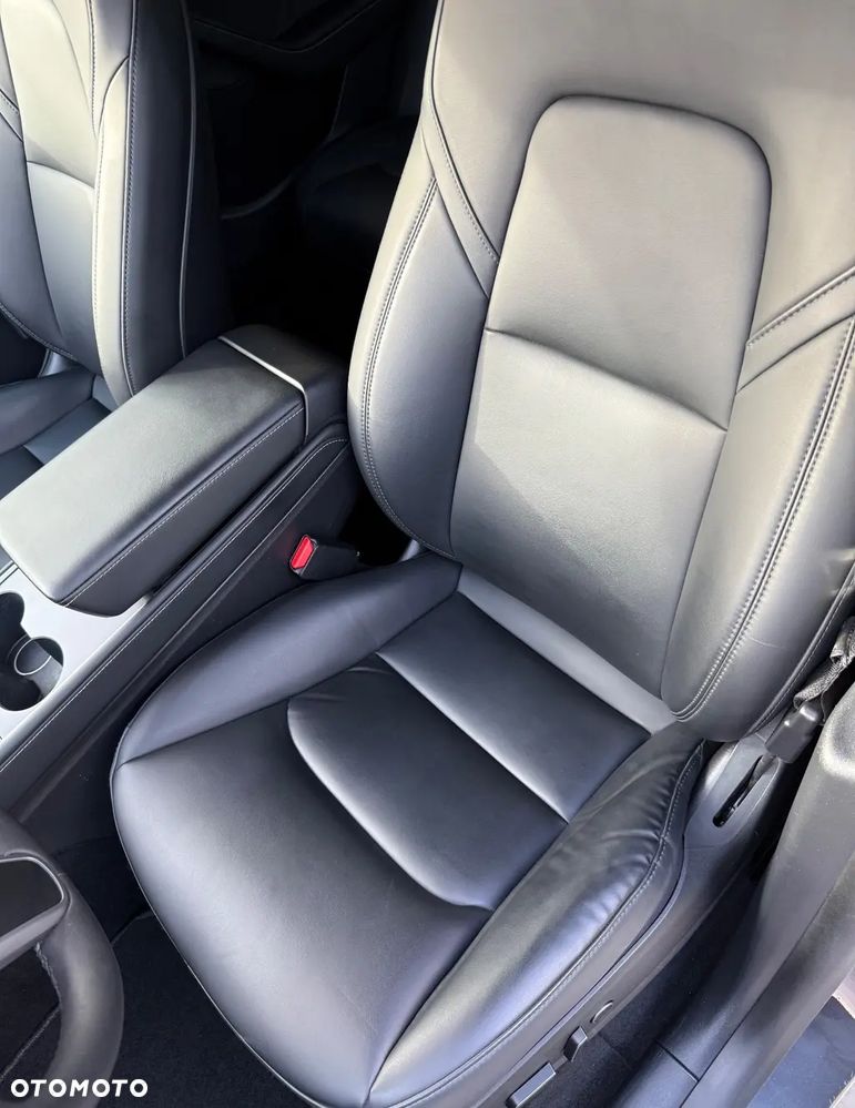 Tesla Model Y Long Range Dual Motor AWD - 7