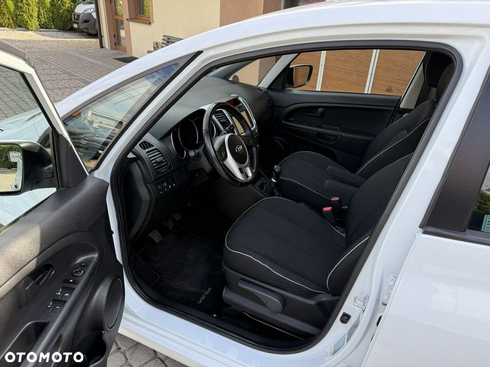 Kia Venga 1.6 CVVT Dream-Team Edition - 23