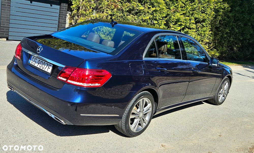 Mercedes-Benz Klasa E 300 CDI DPF BlueEFFICIENCY 7G-TRONIC Avantgarde - 6