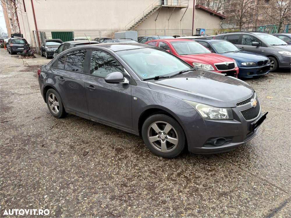 Chevrolet Cruze 1.6 Ecotec LS+ - 6