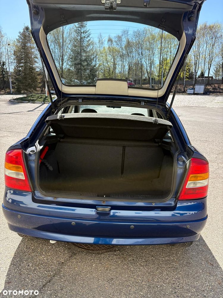 Opel Astra 1.4 - 7