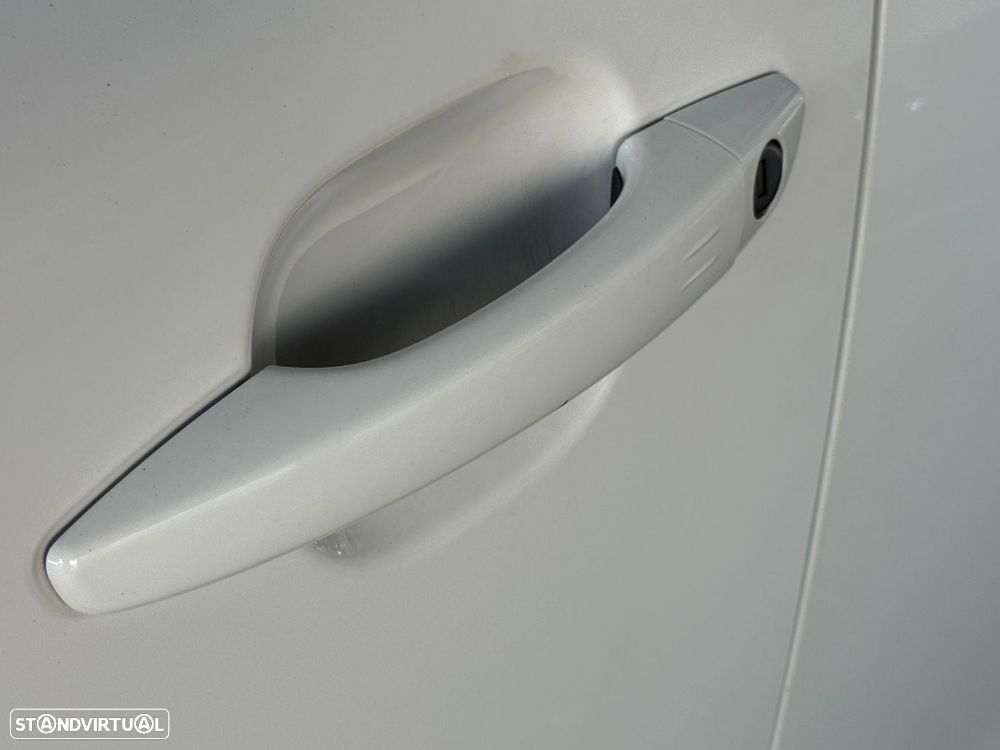 Peugeot 2008 1.5 BlueHDi Allure - 20