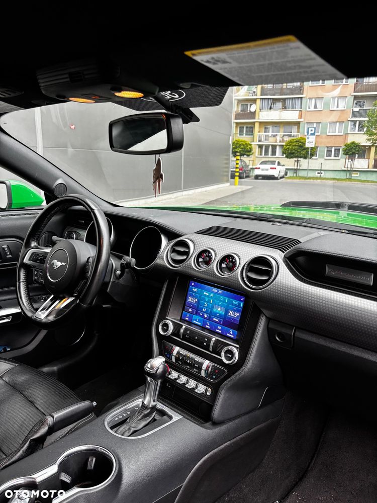 Ford Mustang - 8