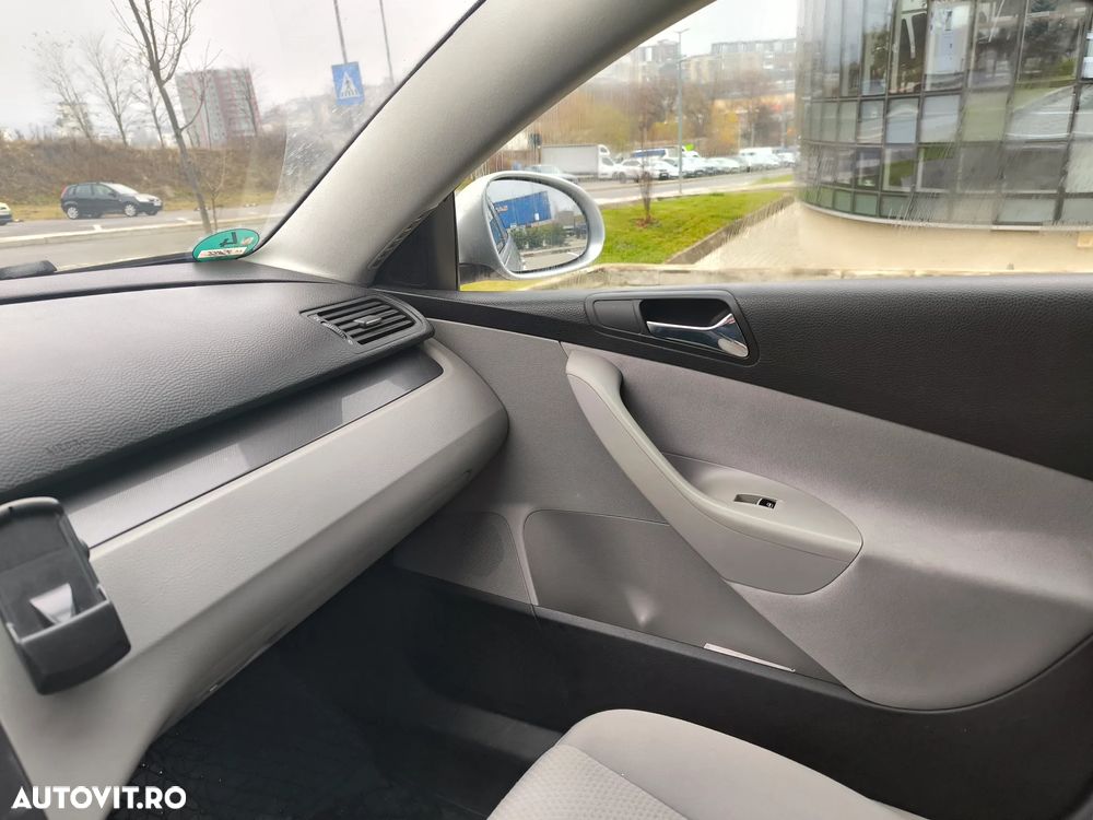 Volkswagen Passat Variant 2.0 TDI DPF 4Motion Highline - 8