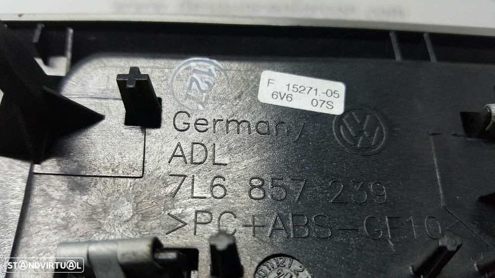 EMBELIZADOR VOLKSWAGEN TOUAREG (7LA) TDI V6 - 2