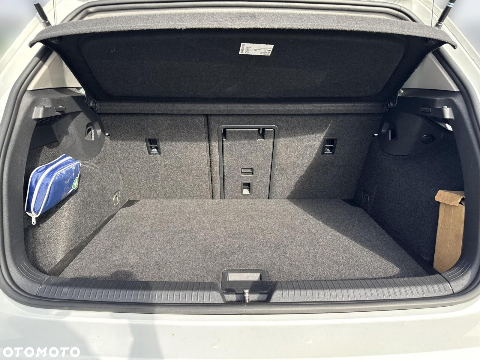Volkswagen Golf - 34