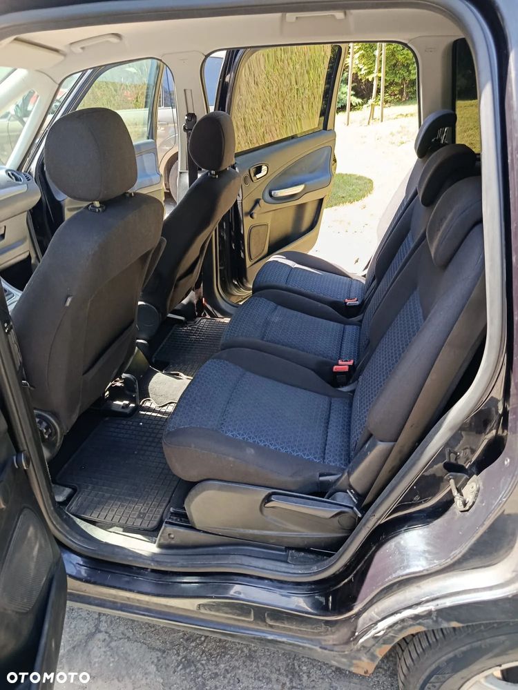 Ford Galaxy - 18