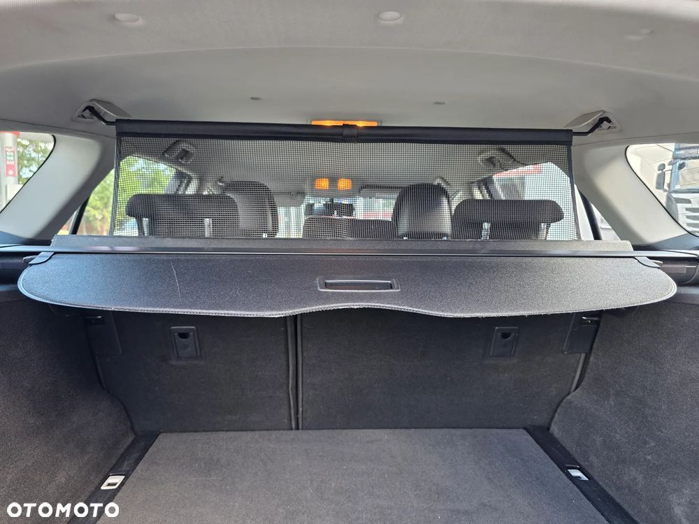Toyota Avensis 1.8 Active - 19